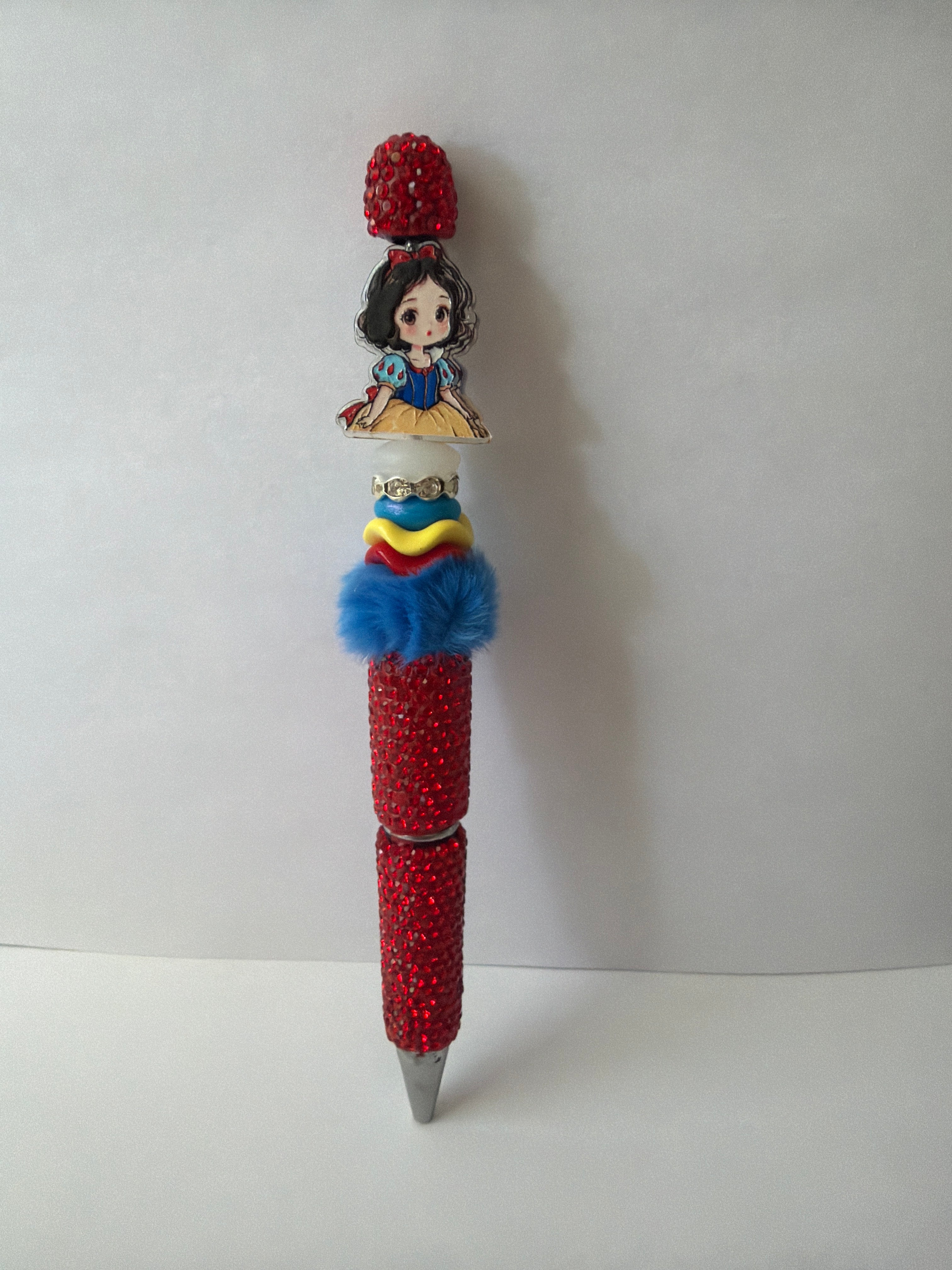 Snow White pen